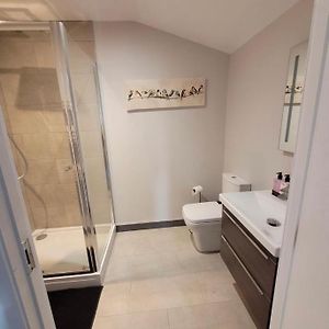 Double or Twin Room Private Bathroom